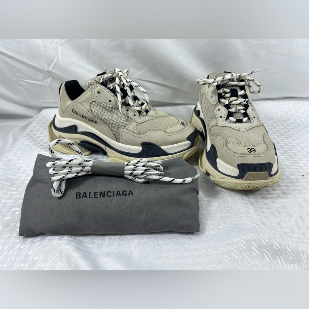 Balenciaga Triple S Beige Black Women’s 39 | Chunky Dad Shoes w/Dustie&laces